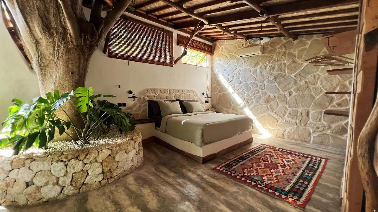 Hytte Roots Tree House Villa Uluwatu