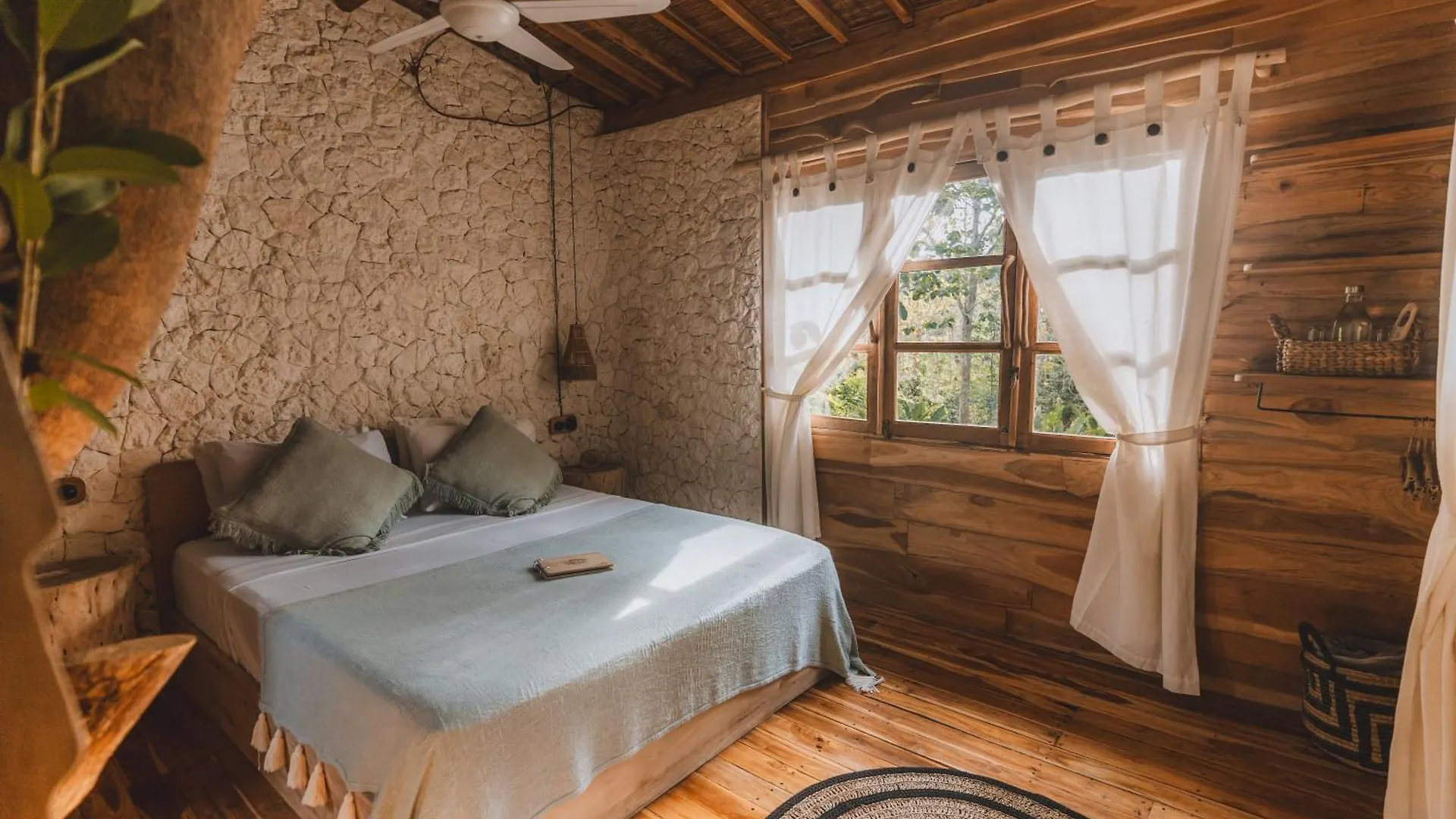 Roots Tree House Villa Uluwatu 0*,