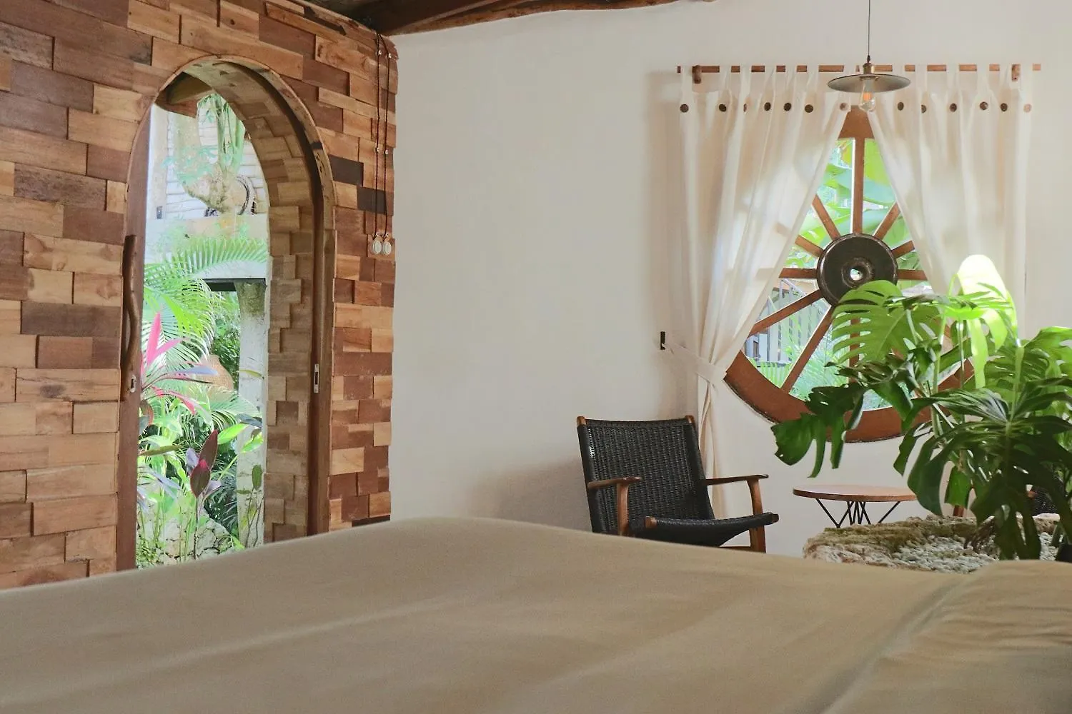 Roots Tree House Villa Uluwatu 0*,